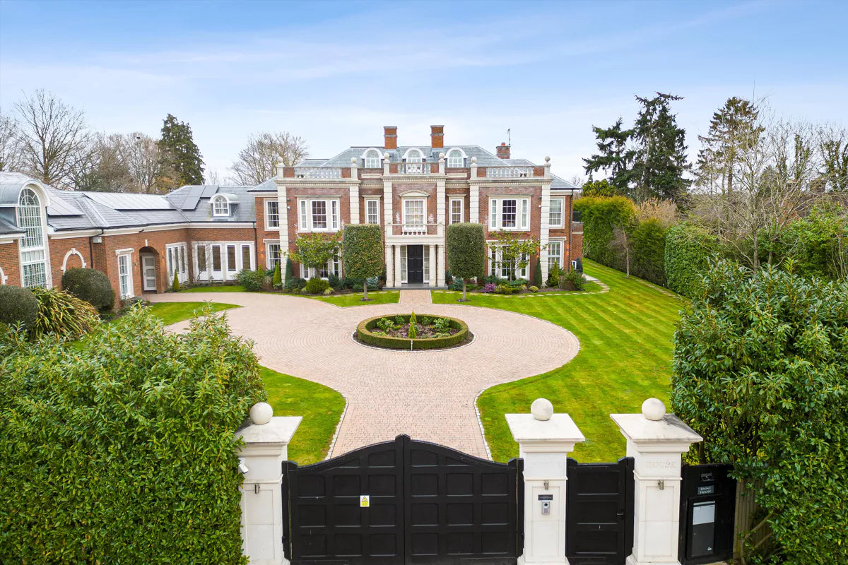 Stoke House, Stokesheath Road, Oxshott, Leatherhead, Surrey, KT22